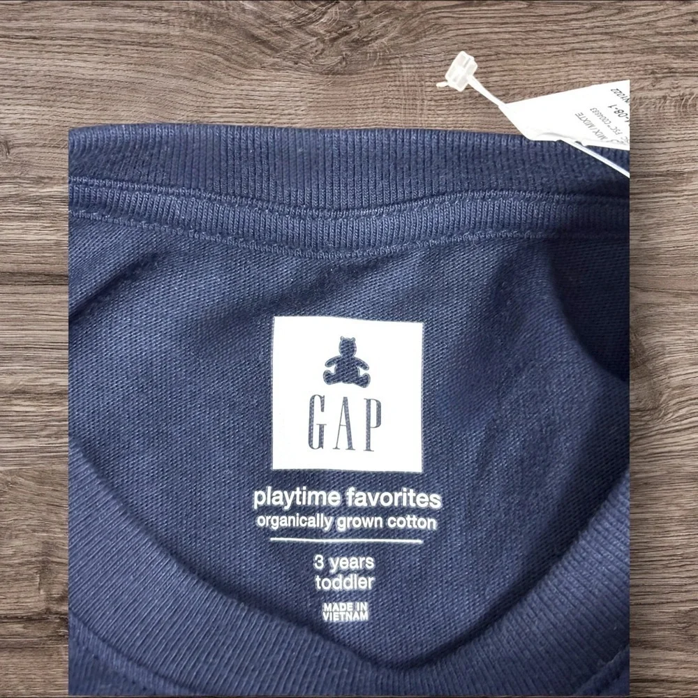 NWT 3T GAP Blue LSS Classic Crew, ofrswlcme, 15% offw2+ bundle
